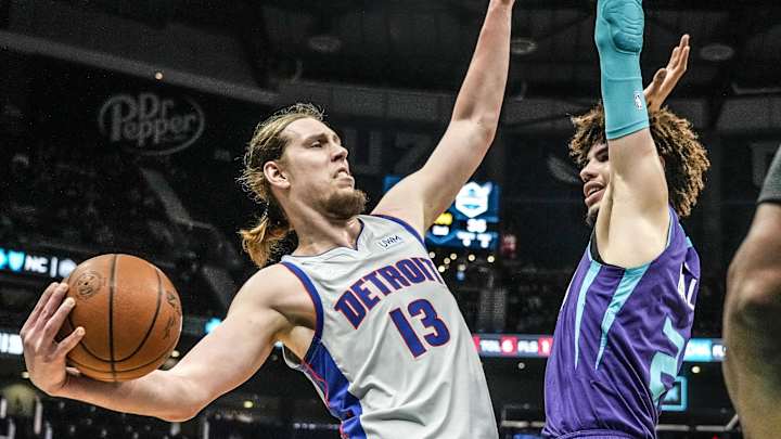 Kelly Olynyk's Buzzer Beater Wins It For Detroit Kelly Olynyk's Buzzer Beater Wins It For Detroit