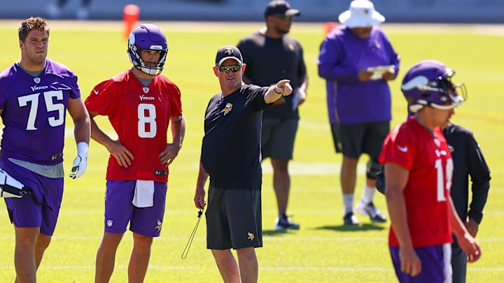 Report: Mike Zimmer Complained Openly About Kirk Cousins in Meetings Late in 2021 Season