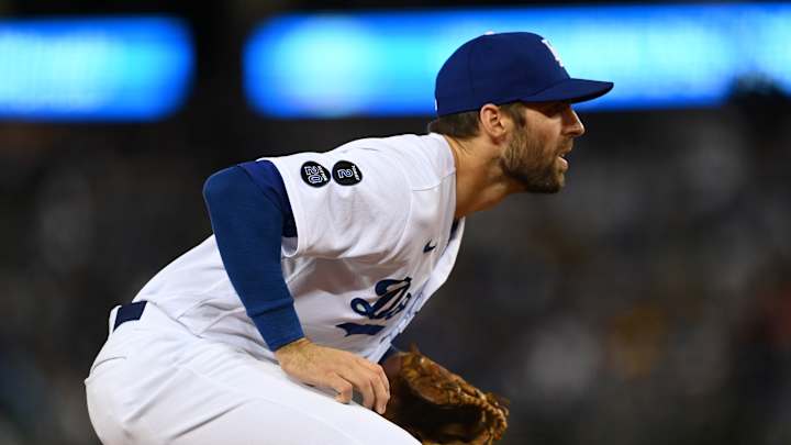 Dodgers: Dino Ebel Calls Chris Taylor a Locker Room 'Leader'