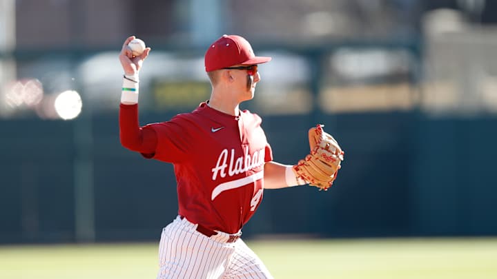 Alabama Baseball Falls to UT Martin, 7-6 Alabama Baseball Falls to UT Martin, 7-6
