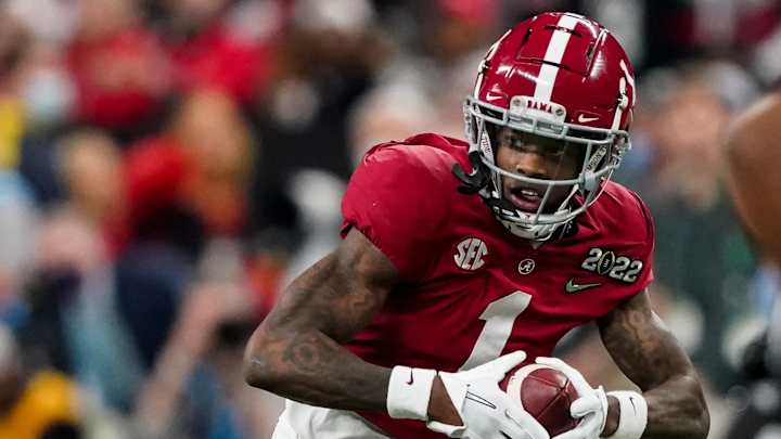 Patriots Eyeing Wide Receivers as 2022 NFL Scouting Combine Begins Patriots Eyeing Wide Receivers as 2022 NFL Scouting Combine Begins