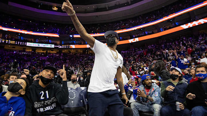 Allen Iverson Welcomes James Harden 'Home' to Philadelphia