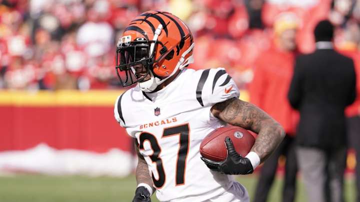 Dolphins Notebook: McDaniel Challenge, New Assistant, An Award, Scheduling Notes, More