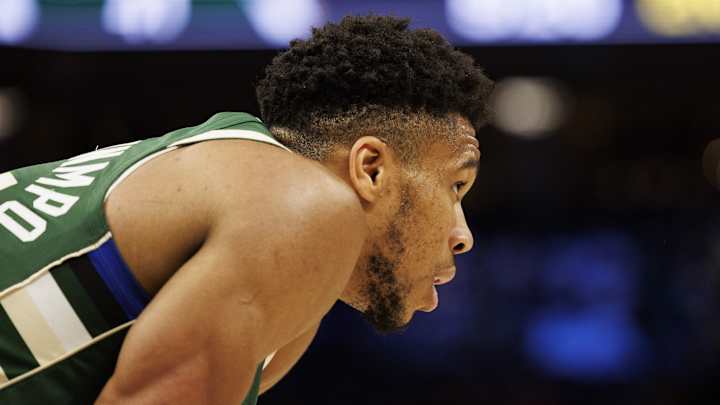 Bucks' Giannis Antetokounmpo Meets His Idol Allen Iverson