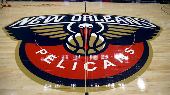 Pelicans Debut Yellow Socks in Support of Ukraine