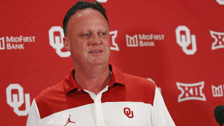 Oklahoma Assistants Adjusting to New Offensive Terminology Under Jeff Lebby