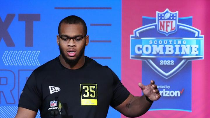 2022 NFL Draft: Evan Neal, Ikem Ekwonu Meet With Jaguars at Combine