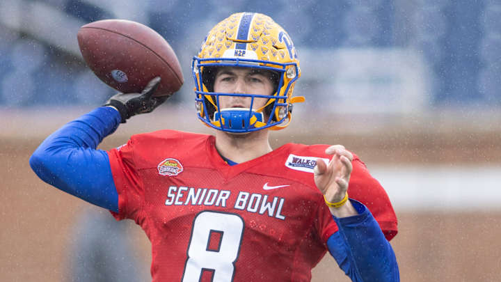 Kenny Pickett Records Small Hand-Size Measurement at NFL Combine Kenny Pickett Records Small Hand-Size Measurement at NFL Combine