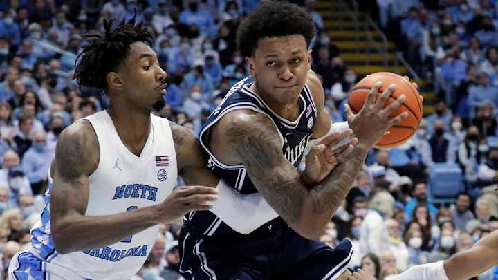 NCAA Men's College Basketball Bets: UNC-Duke, Texas-Kansas, Arkansas-Tennessee