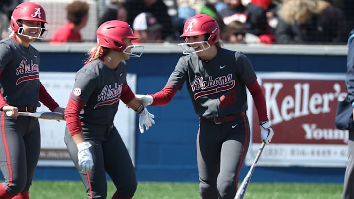 Alabama Softball Drops First Game of Season in 13-6 Loss to LSU
