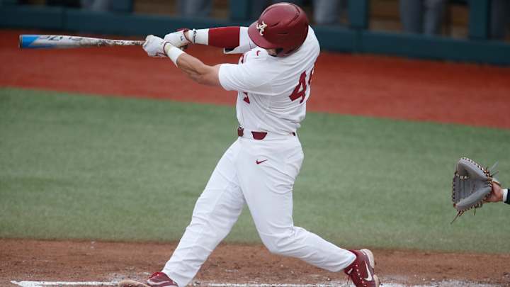 Alabama Baseball Handles Texas A&M, Wins Series Alabama Baseball Handles Texas A&M, Wins Series