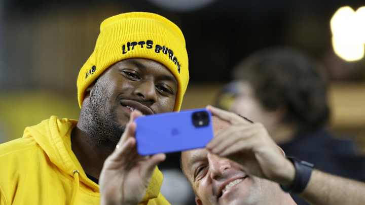 JuJu Smith-Schuster: Pittsburgh 'It Was An Honor' JuJu Smith-Schuster: Pittsburgh 'It Was An Honor'