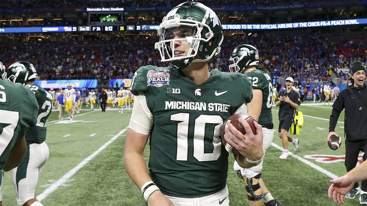 How Athlon Sports ranks the Big Ten QBs in 2022