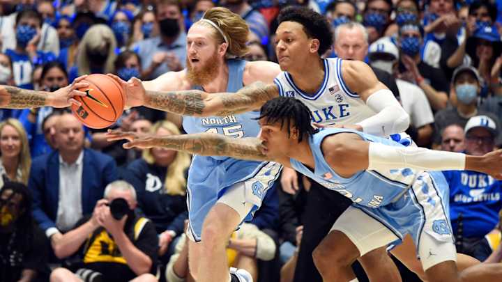 Point Spread for the Final Four: Kansas, Duke Favored Over Villanova, North Carolina