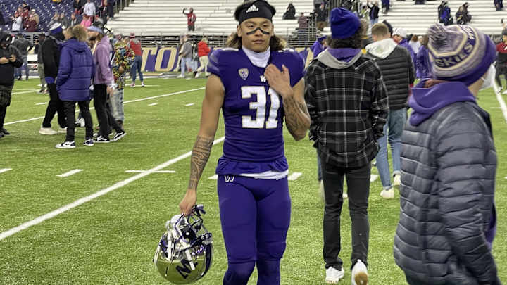 UW Fresh Start (No. 31): Kam Fab Had Tough 2021 Season, Looks to Bounce Back UW Fresh Start (No. 31): Kam Fab Had Tough 2021 Season, Looks to Bounce Back