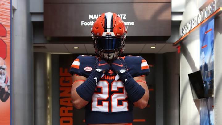 Jayven Hall Impressed With Syracuse's Academics on Junior Day Visit