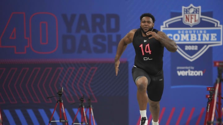 Football: Travis Jones Goes First Round In Latest NFL Mock Draft
