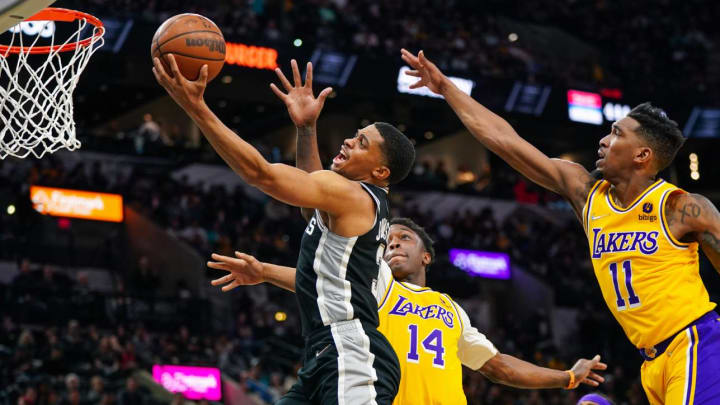 Gregg Popovich Ties Don Nelson For Most Regular Season Wins as Spurs Beat LeBron-less Lakers