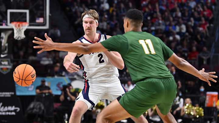 Drew Timme to enter senior season at Gonzaga after withdrawing from draft Drew Timme to enter senior season at Gonzaga after withdrawing from draft