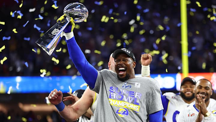 Report: Von Miller Wants to ‘Figure It Out’ With Rams Before Exploring Options in Free Agency