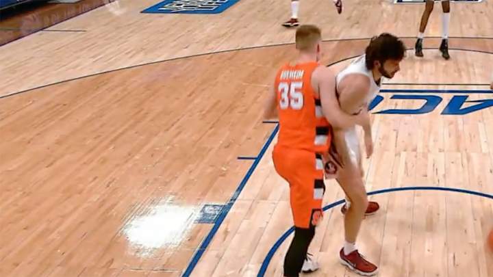 Buddy Boeheim Punches FSU Player During ACC Tournament, No Foul Called Buddy Boeheim Punches FSU Player During ACC Tournament, No Foul Called