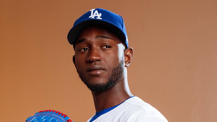 Dodgers: Yadier Alvarez Back with LA, Again Dodgers: Yadier Alvarez Back with LA, Again