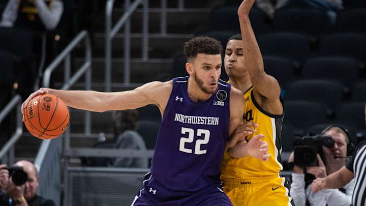 Wildcats suffer blowout loss to Hawkeyes