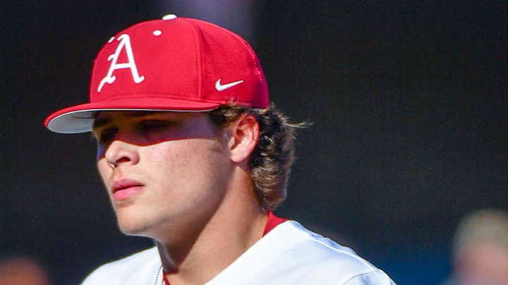 Hogs Land Intra-School Transfer For Quarterback Hogs Land Intra-School Transfer For Quarterback