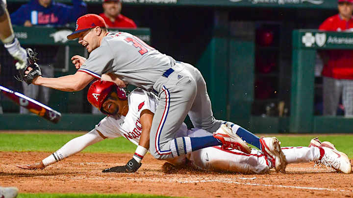 Razorbacks Dominate First Game, One Inning of Second in Sweep