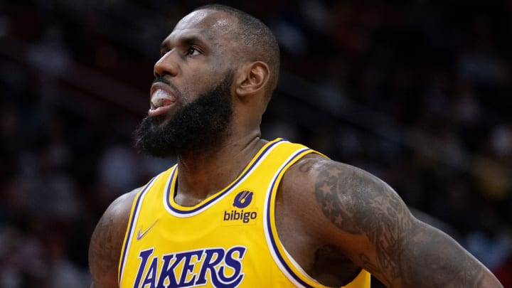 LeBron James Explains Passing on Potential Game-Winning Layup