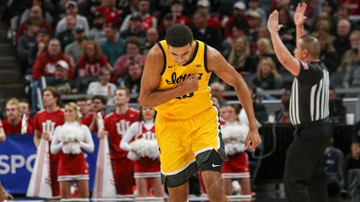 Photo Gallery: Hawkeyes Shoot Down Hoosiers