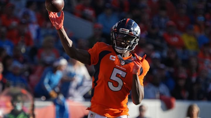 Saints Questions at Quarterback Continue as Free Agency Approaches Saints Questions at Quarterback Continue as Free Agency Approaches