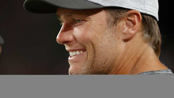 NFL team responds on Twitter to Tom Brady announcing return