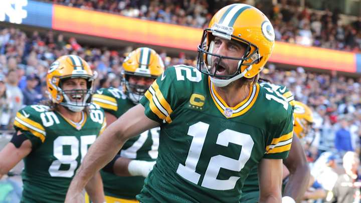Aaron Rodgers Contract Details Released as QB Returns to Packers