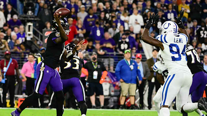 Report: Colts Re-Sign Versatile Defensive Lineman Tyquan Lewis