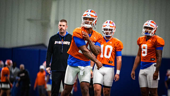 Notebook: Day 1 of Florida Gators Spring Camp 2022 Notebook: Day 1 of Florida Gators Spring Camp 2022
