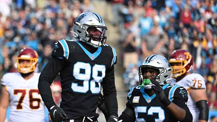 Panthers Re-Sign DE Marquis Haynes Sr.