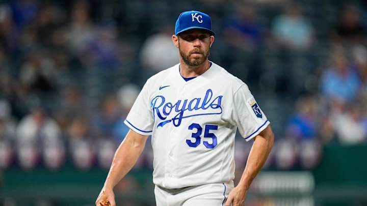 Rangers Add Greg Holland, Dan Winkler to Bullpen Mix