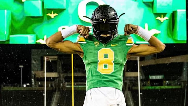 5-Star Quarterback Nico Iamaleava Places Oregon Ducks in Top Five Schools