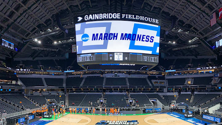 For Tennessee, Confidence and Chemistry Pair with New and Old Faces for Fresh Start in Indianapolis