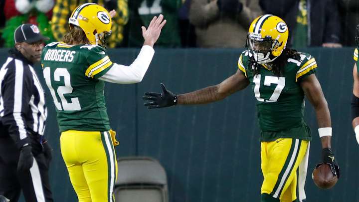 Davante Adams Compares Carr’s ‘Talent and Ability’ to Rodgers
