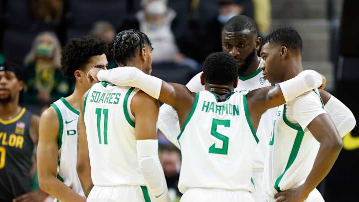 REPORT: Oregon Assistant Chris Crutchfield to Become Next Head Coach at Omaha