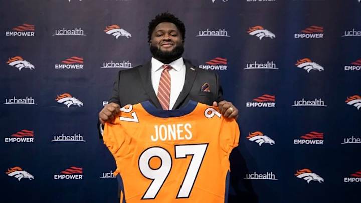 DL D.J. Jones Says Russell Wilson was Big Free-Agent Recruiting Draw to Broncos