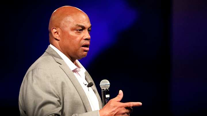 Charles Barkley shares his thoughts on second round matchup between Michigan State-Duke