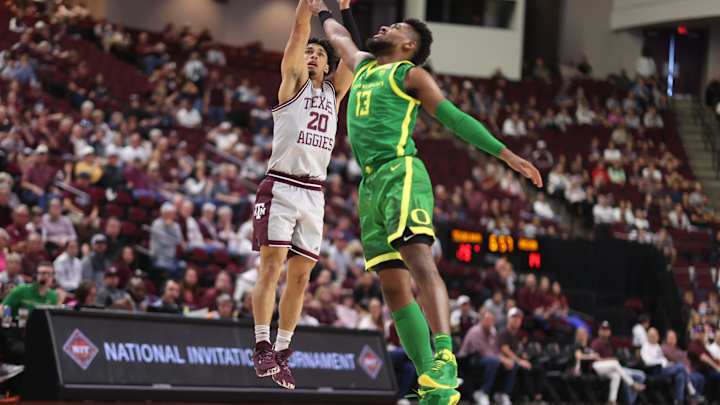 Buzz Gets 300 as Aggies Ground Ducks, Advance in NIT Buzz Gets 300 as Aggies Ground Ducks, Advance in NIT