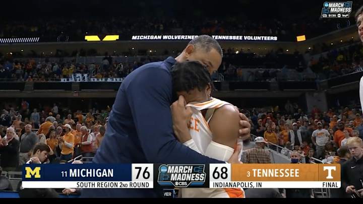Watch: Michigan Head Coach Embraces Kennedy Chandler After Vols Fall to Wolverines Watch: Michigan Head Coach Embraces Kennedy Chandler After Vols Fall to Wolverines