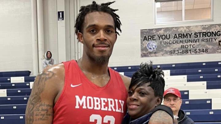 In Huggins' Search for Rebounding, WVU Offers 6'10" 270-lb JUCO Forward In Huggins' Search for Rebounding, WVU Offers 6'10" 270-lb JUCO Forward