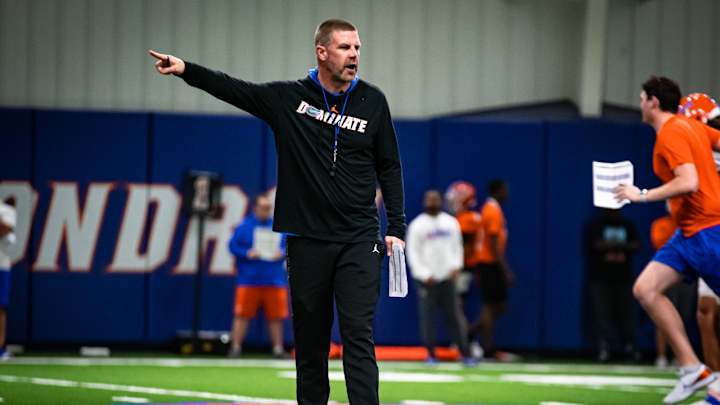 Billy Napier: Florida Gators to Unveil Black Football Uniforms