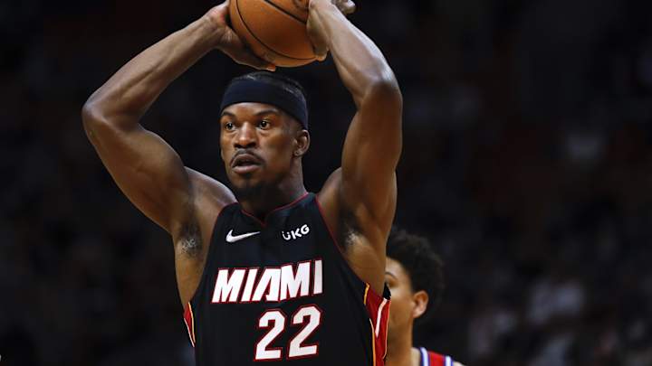Heat's Jimmy Butler Questionable to Face Sixers on Monday