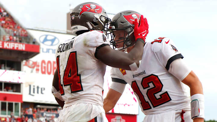 Chris Godwin Reveals Tom Brady Texted Him, Mike Evans Before Announcing His Return to Buccaneers Chris Godwin Reveals Tom Brady Texted Him, Mike Evans Before Announcing His Return to Buccaneers